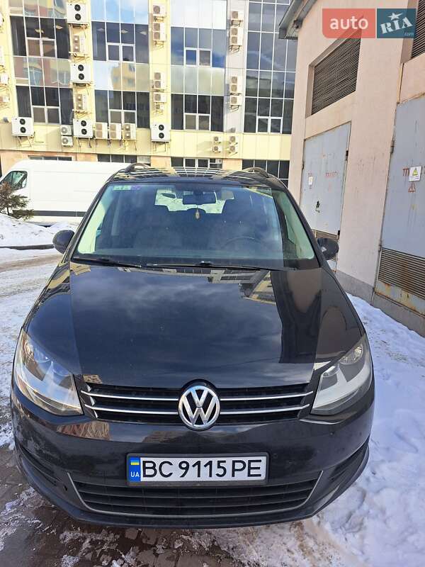 Минивэн Volkswagen Sharan 2011 в Львове Минивэн Volkswagen Sharan 2011 в Львове