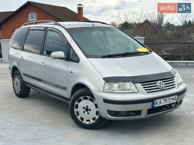 Минивэн Volkswagen Sharan 2001 в Киеве