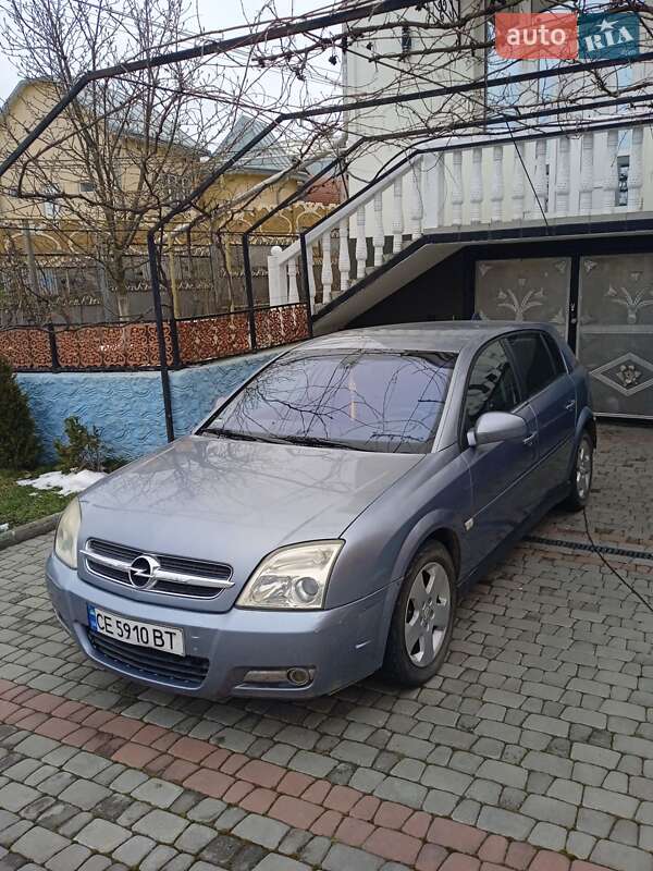 Хетчбек Opel Signum 2003 в Чернівцях