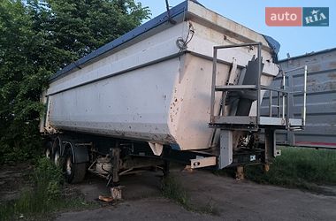 Самоскид напівпричіп Schmitz SKI 24 2004 в Прилуках