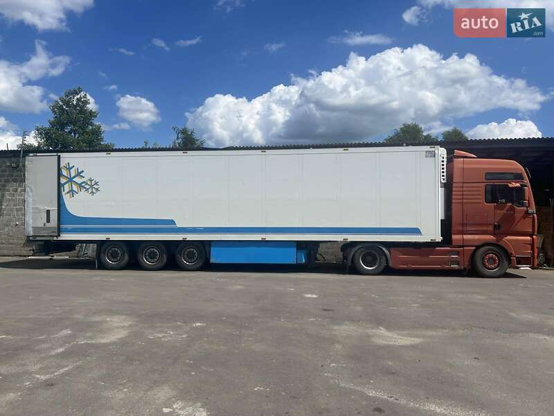 Рефрижератор полуприцеп Schmitz Cargobull SKO 24 2007 в Луцке