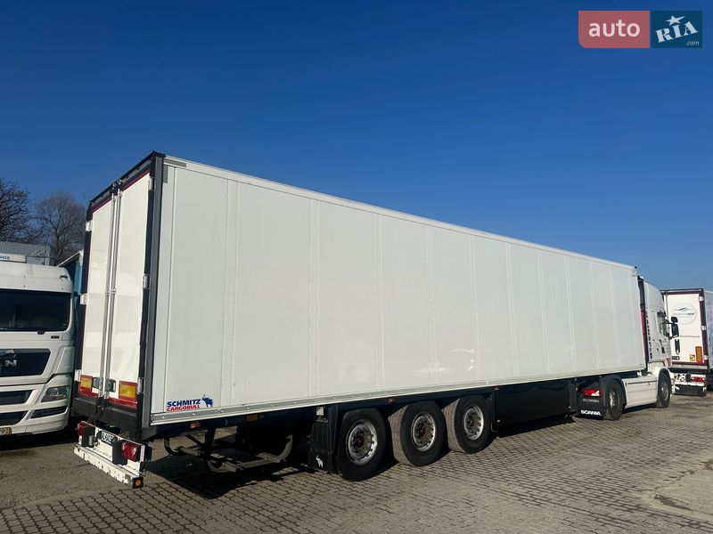 Рефрижератор полуприцеп Schmitz Cargobull SKO 24 2015 в Калуше