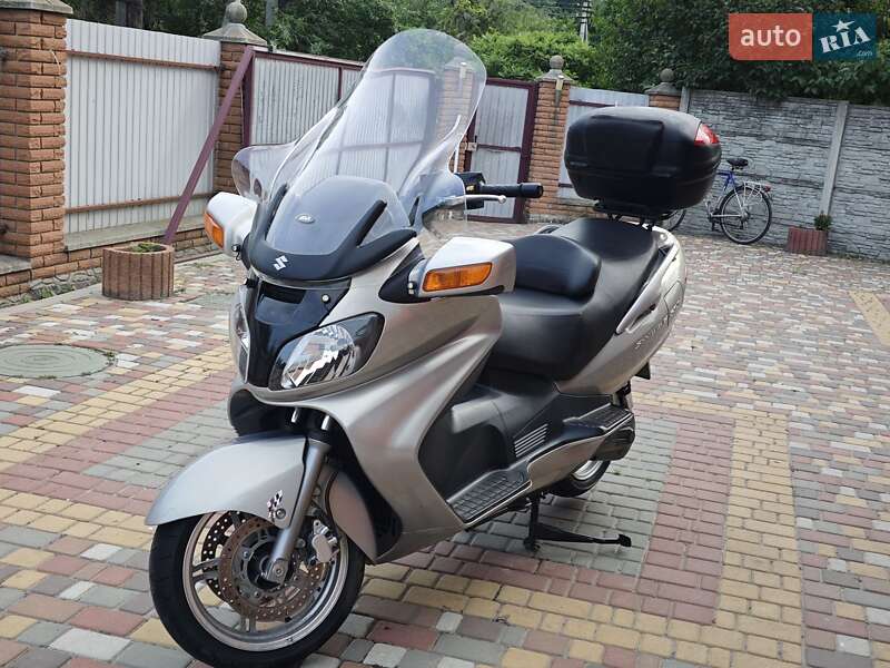 Макси-скутер Suzuki SkyWave 650 2002 в Киеве Макси-скутер Suzuki SkyWave 650 2002 в Киеве