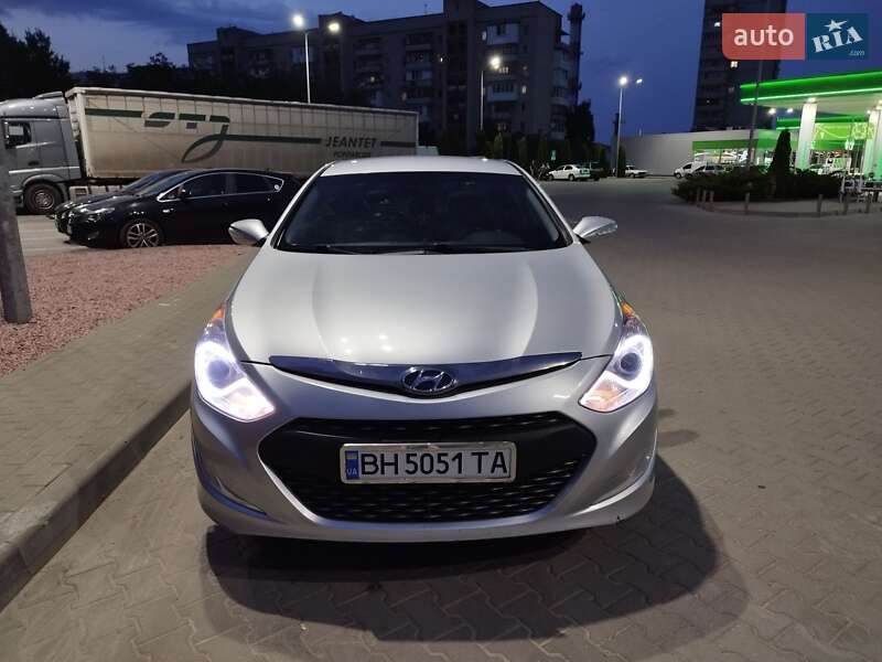 Седан Hyundai Sonata 2012 в Ивано-Франковске Седан Hyundai Sonata 2012 в Ивано-Франковске