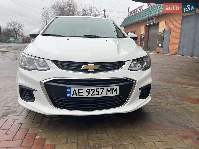 Хэтчбек Chevrolet Sonic 2017 в Днепре Хэтчбек Chevrolet Sonic 2017 в Днепре
