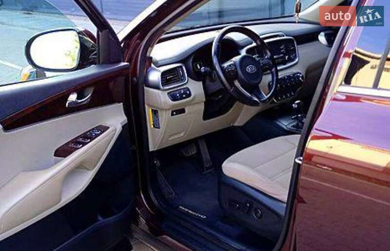 Внедорожник / Кроссовер Kia Sorento 2015 в Луцке