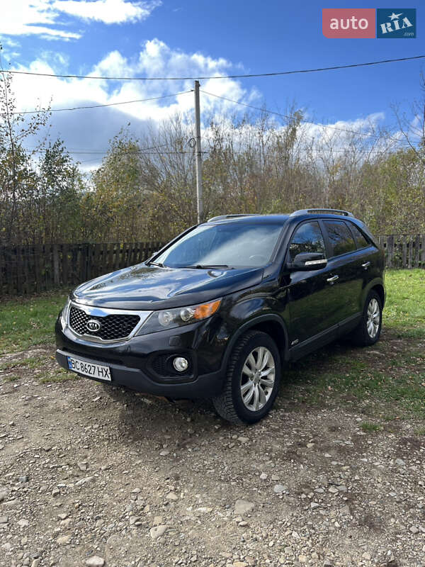 Внедорожник / Кроссовер Kia Sorento 2010 в Старом Самборе