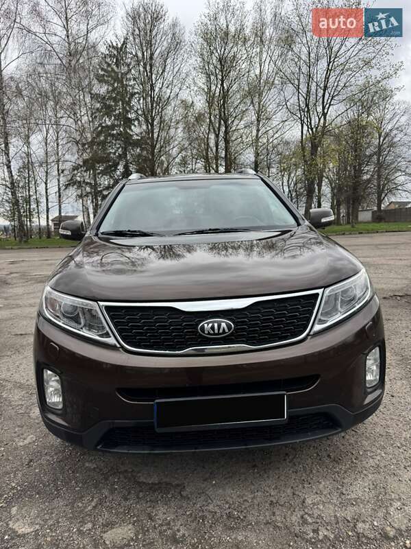 Позашляховик / Кросовер Kia Sorento 2014 в Чернівцях