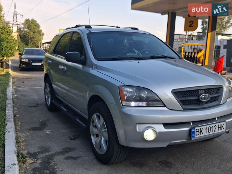 Внедорожник / Кроссовер Kia Sorento 2005 в Ирпене