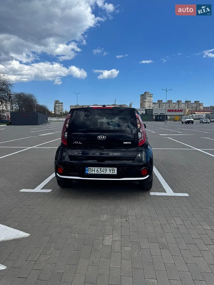 Kia Soul Ev 2017 photo 3