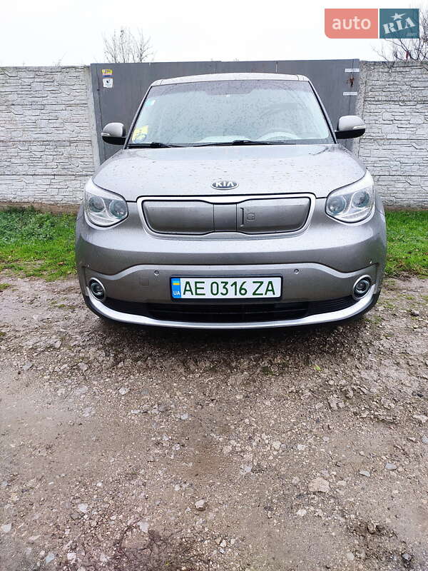 Внедорожник / Кроссовер Kia Soul 2015 в Днепре Внедорожник / Кроссовер Kia Soul 2015 в Днепре