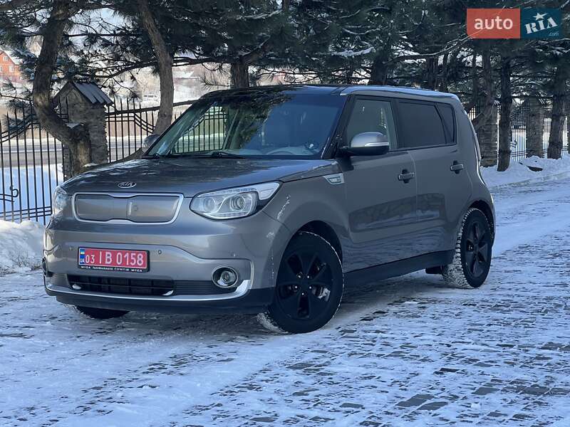 Внедорожник / Кроссовер Kia Soul 2016 в Ровно