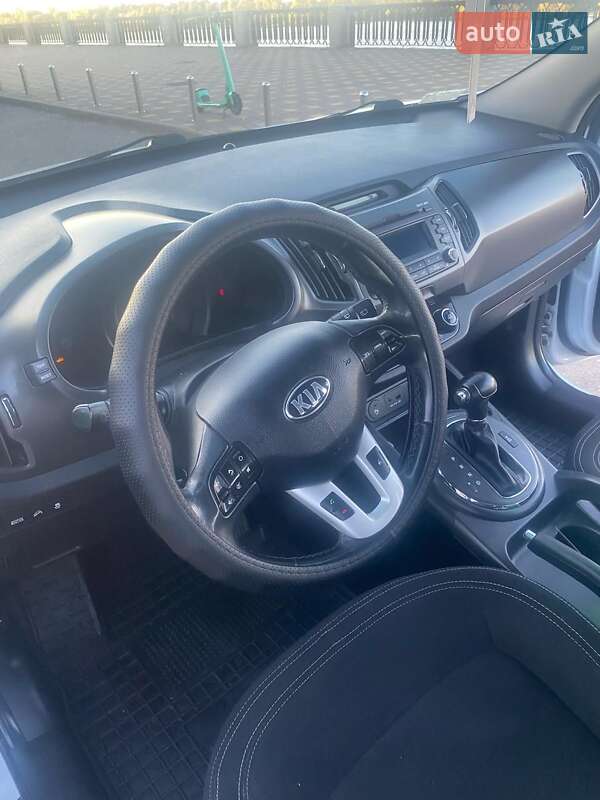 Внедорожник / Кроссовер Kia Sportage 2013 в Чернигове