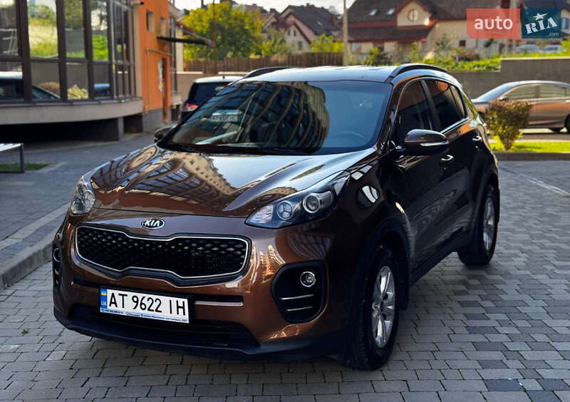 Позашляховик / Кросовер Kia Sportage 2016 в Івано-Франківську