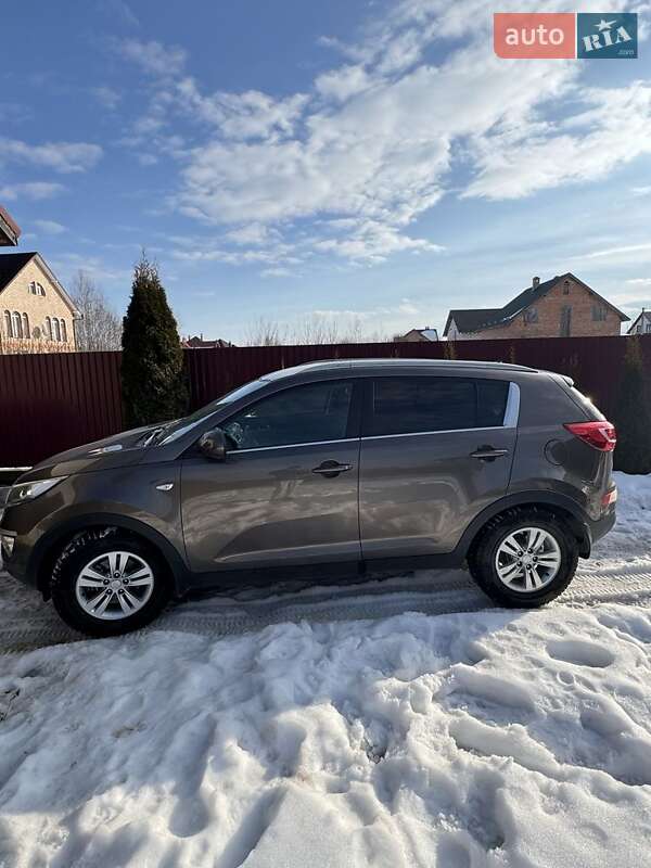 Внедорожник / Кроссовер Kia Sportage 2011 в Богородчанах