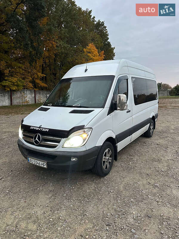 Вантажопасажирський фургон Mercedes-Benz Sprinter 2007 в Умані
