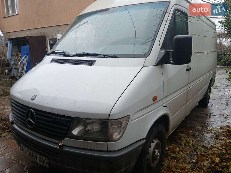 Вантажний фургон Mercedes-Benz Sprinter 1999 в Києві Вантажний фургон Mercedes-Benz Sprinter 1999 в Києві