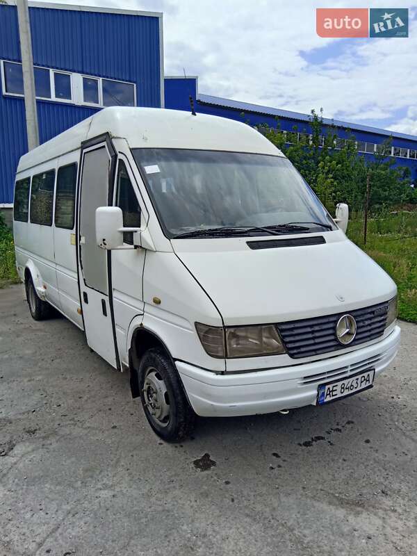 Городской автобус Mercedes-Benz Sprinter 1996 в Кривом Роге Городской автобус Mercedes-Benz Sprinter 1996 в Кривом Роге