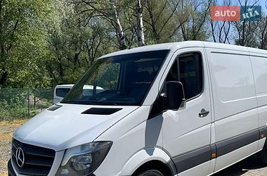 Вантажний фургон Mercedes-Benz Sprinter 2015 в Чернівцях