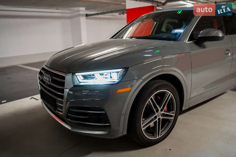 Внедорожник / Кроссовер Audi SQ5 2019 в Полтаве