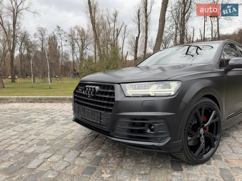 Внедорожник / Кроссовер Audi SQ7 2018 в Киеве