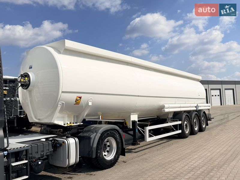 Цистерна полуприцеп Magyar SR 2008 в Виннице