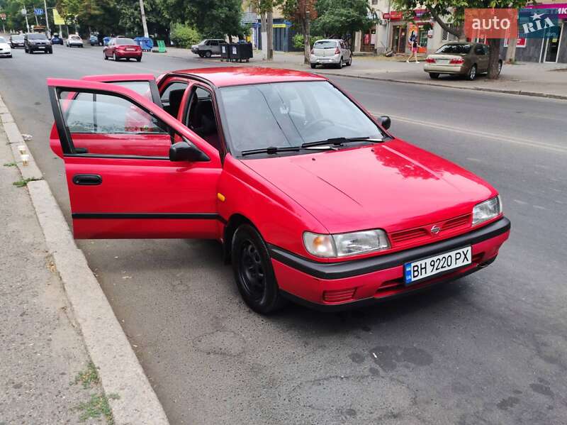 Седан Nissan Sunny 1993 в Одессе