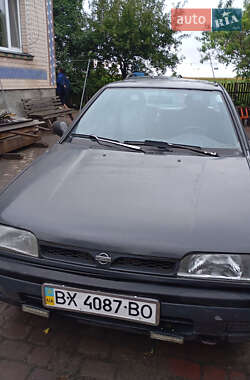 Седан Nissan Sunny 1993 в Грицеве Седан Nissan Sunny 1993 в Грицеве