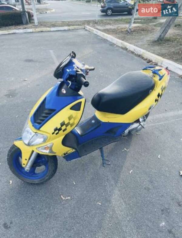 Макси-скутер Kymco Super 9 2007 в Ирпене Макси-скутер Kymco Super 9 2007 в Ирпене