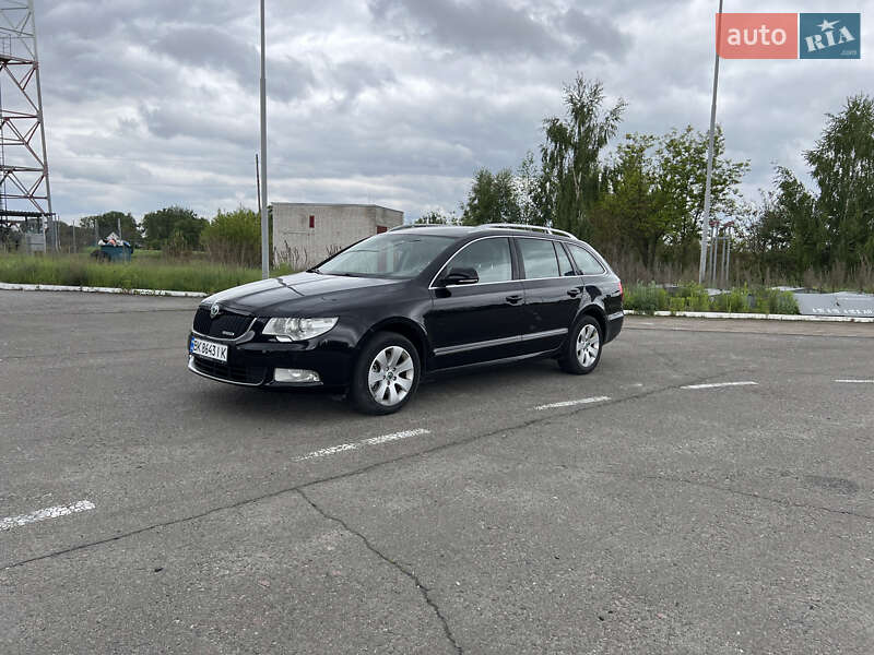 Универсал Skoda Superb 2012 в Бродах