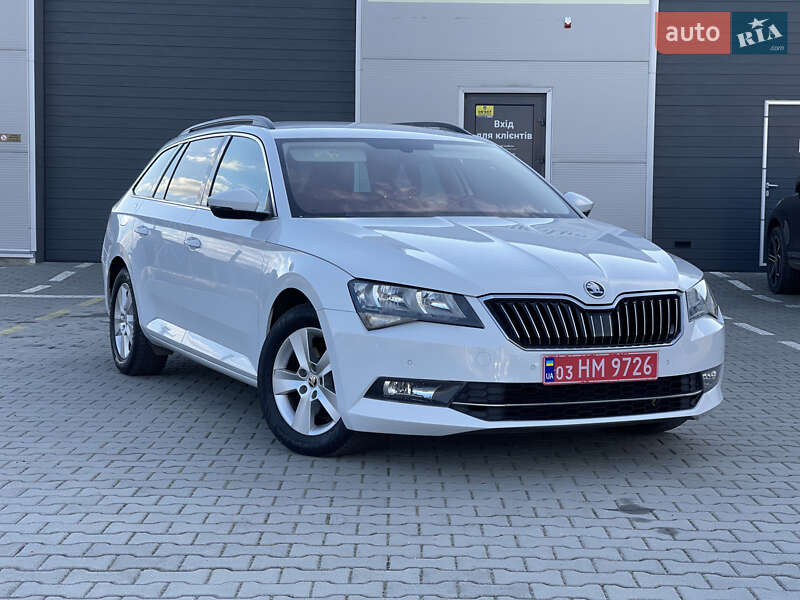 Универсал Skoda Superb 2017 в Нововолынске