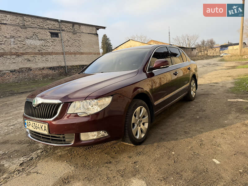 Ліфтбек Skoda Superb 2011 в Запоріжжі