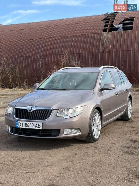 Универсал Skoda Superb 2012 в Львове