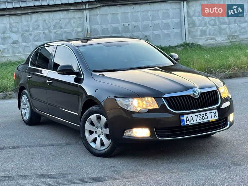 Лифтбек Skoda Superb 2012 в Киеве