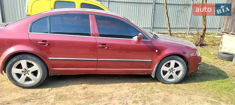 Лифтбек Skoda Superb 2002 в Ужгороде