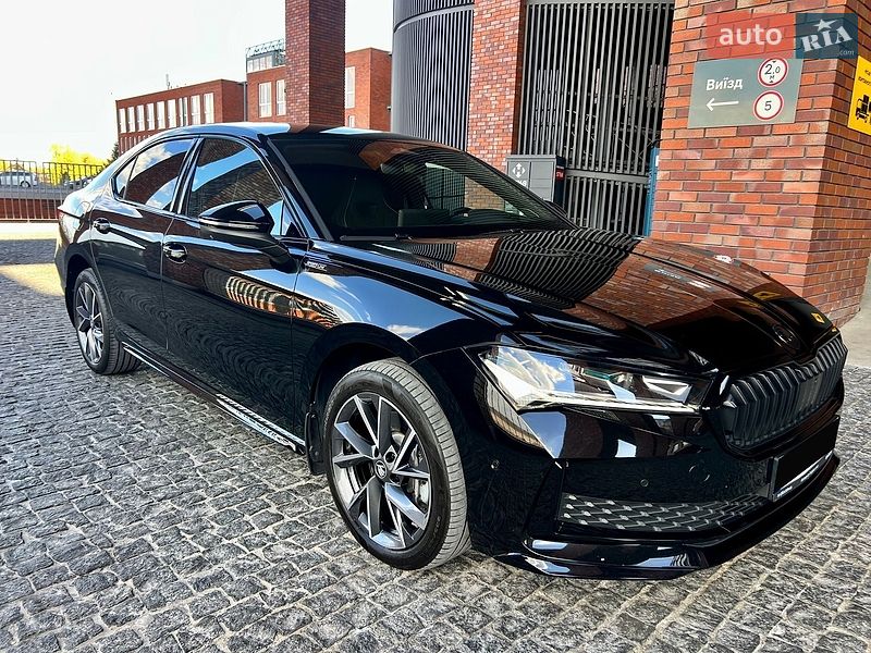 Ліфтбек Skoda Superb 2025 в Дніпрі