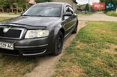 Лифтбек Skoda Superb 2003 в Тячеве