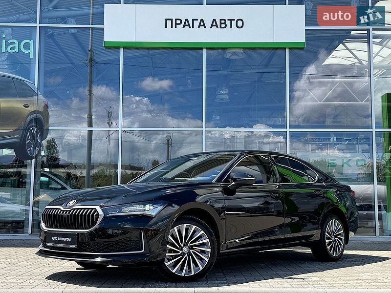 Лифтбек Skoda Superb 2024 в Киеве