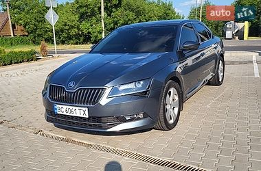 Лифтбек Skoda Superb 2016 в Ладыжине