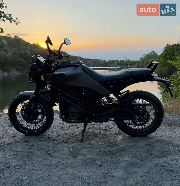 Мотоцикл Многоцелевой (All-round) Husqvarna Svartpilen 2024 в Днепре