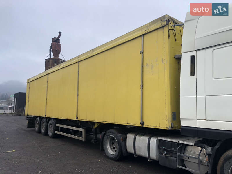 Зерновоз - полуприцеп Schmitz Cargobull SW 2009 в Хусте
