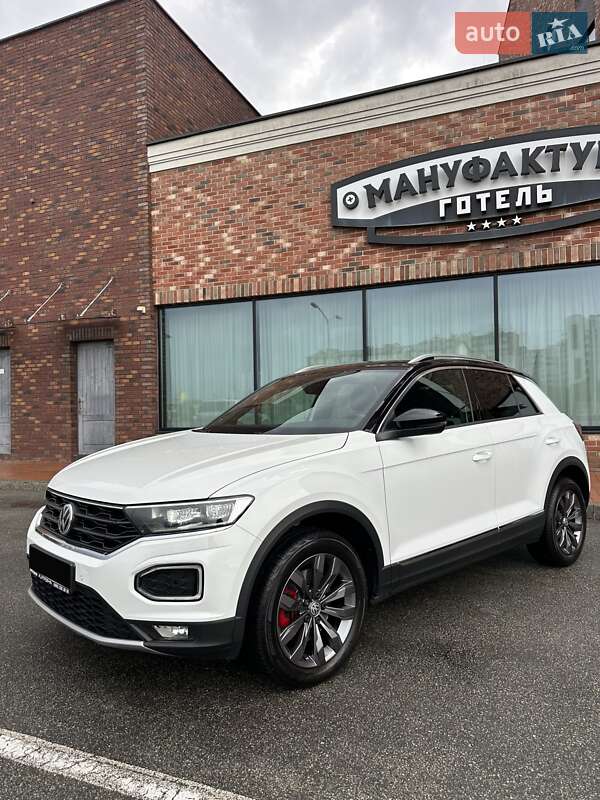 Внедорожник / Кроссовер Volkswagen T-Roc 2019 в Киеве