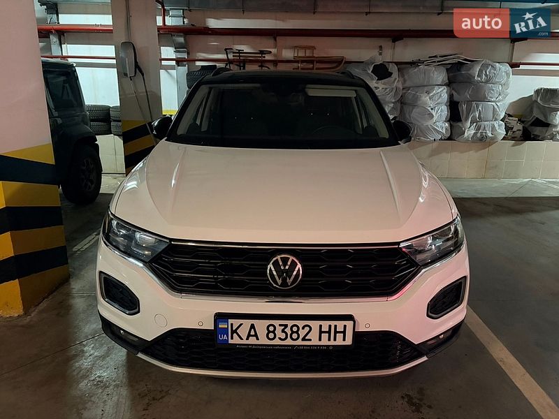 Внедорожник / Кроссовер Volkswagen T-Roc 2020 в Киеве