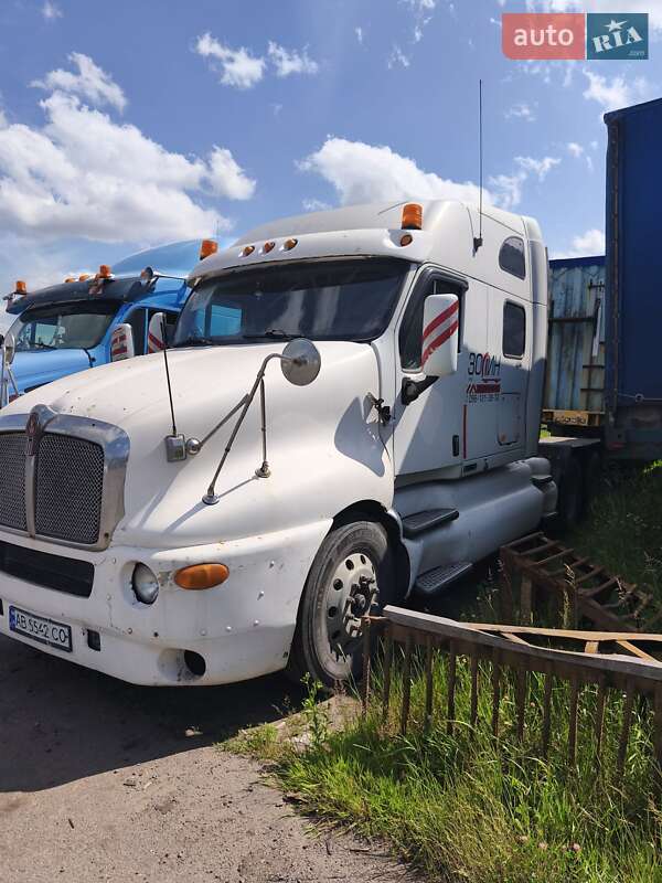 Тягач Kenworth T2000 2002 в Калиновке