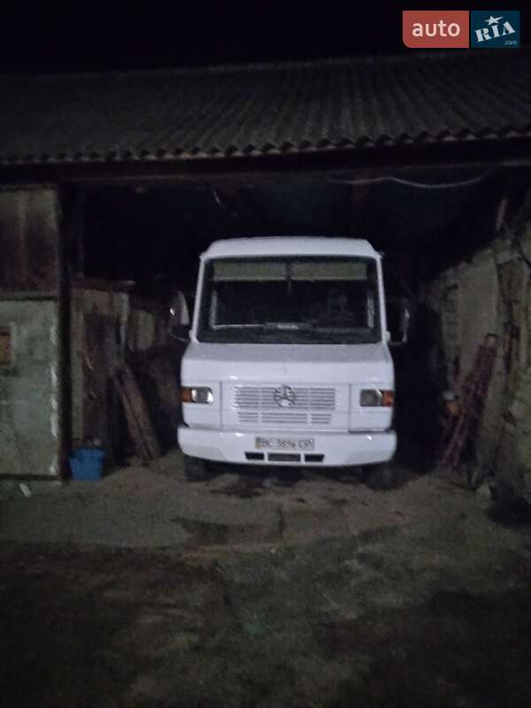 Микроавтобус Mercedes-Benz T2 1994 в Сторожинце