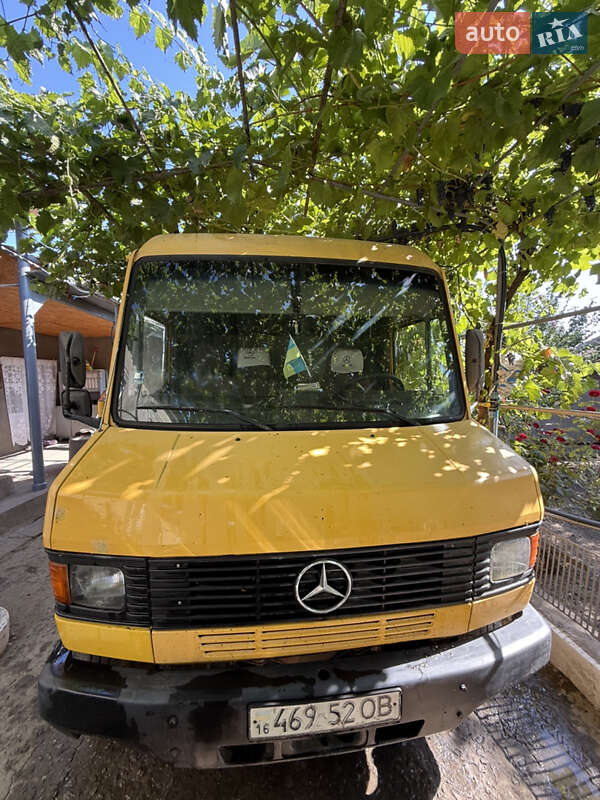 Грузовой фургон Mercedes-Benz T2 1992 в Болграде