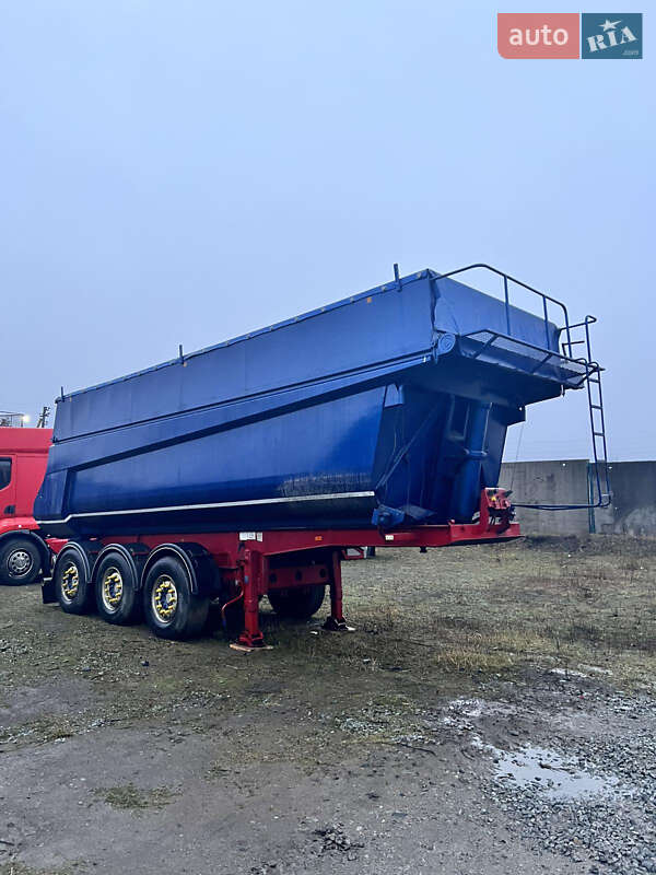 Бортовой полуприцеп Tecnokar T3-SP38 2003 в Умани Бортовой полуприцеп Tecnokar T3-SP38 2003 в Умани