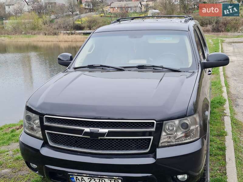 Внедорожник / Кроссовер Chevrolet Tahoe 2006 в Киеве