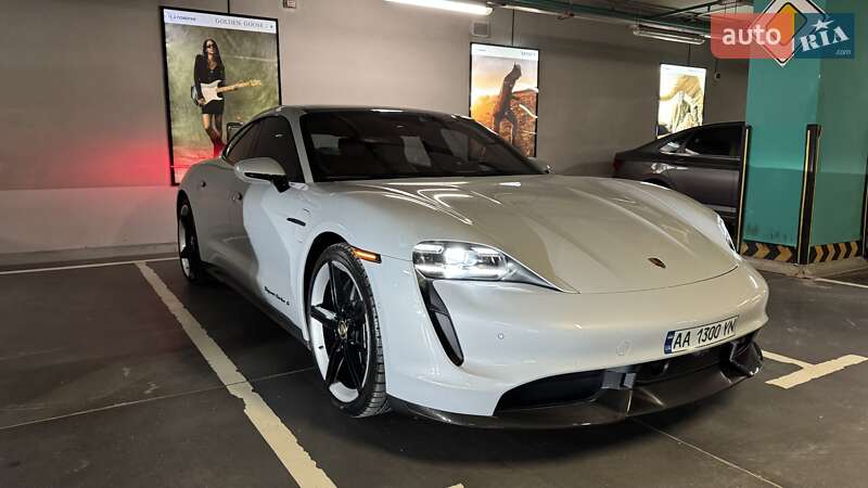 Седан Porsche Taycan 2022 в Києві