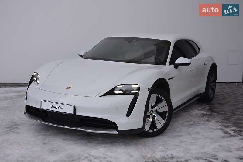 Седан Porsche Taycan 2021 в Києві